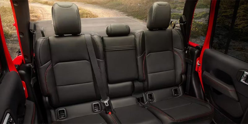 Jeep Gladiator technology and cabin detail