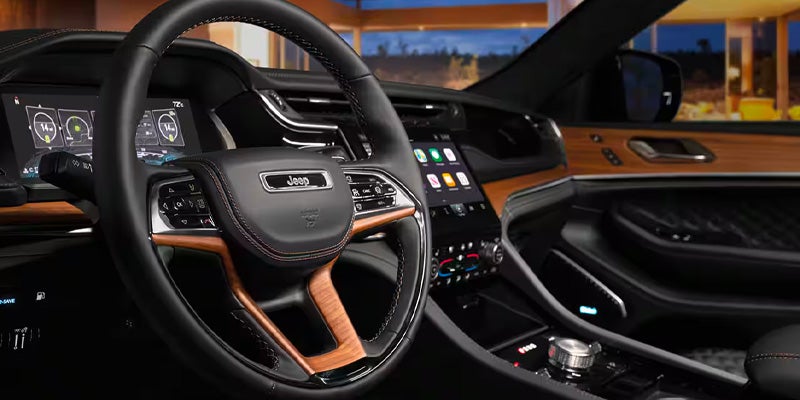 Jeep Grand Cherokee road presence